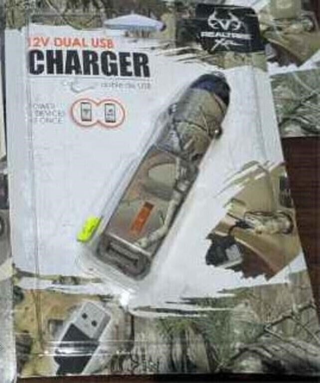 Realtree Xtra Camo 12V Dual USB Car Charger