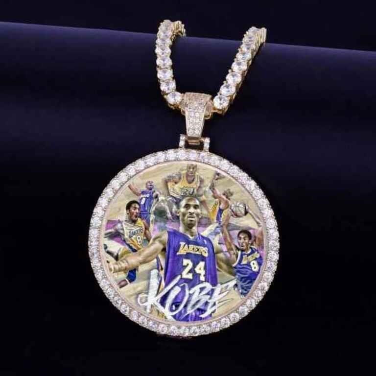 Kobe Bryant Los Angeles Lakers Memorial Photo Medallion Pendant Necklace