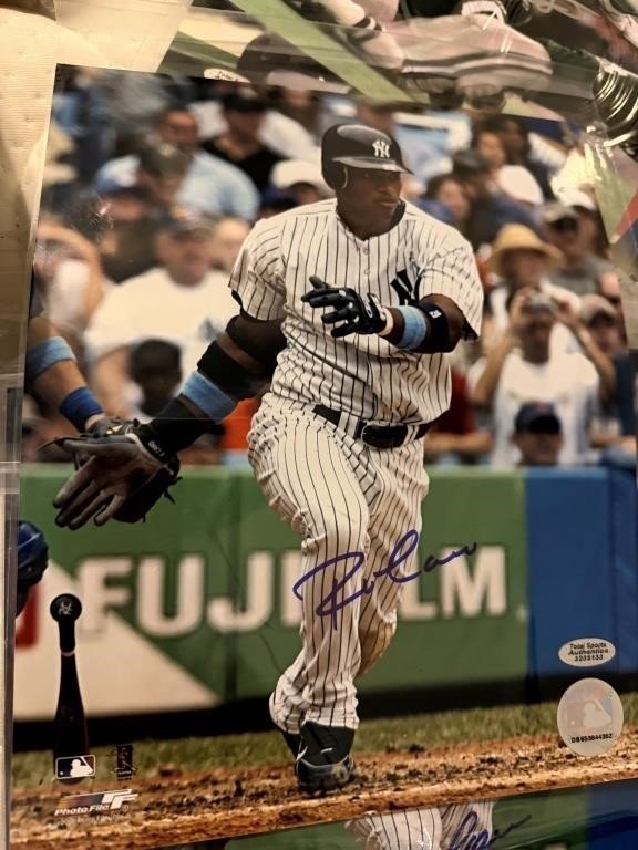 New York Yankees Robinson Cano Autographed 8x10 w/COA
