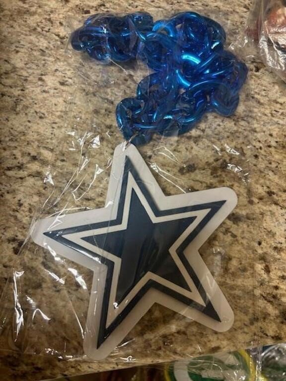 Dallas Cowboys Star Pendant Fan Necklace