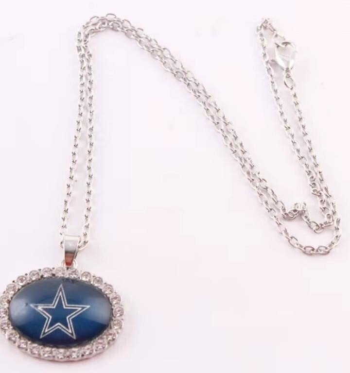 Dallas Cowboys Star Cabochon Pendant Necklace and Chain