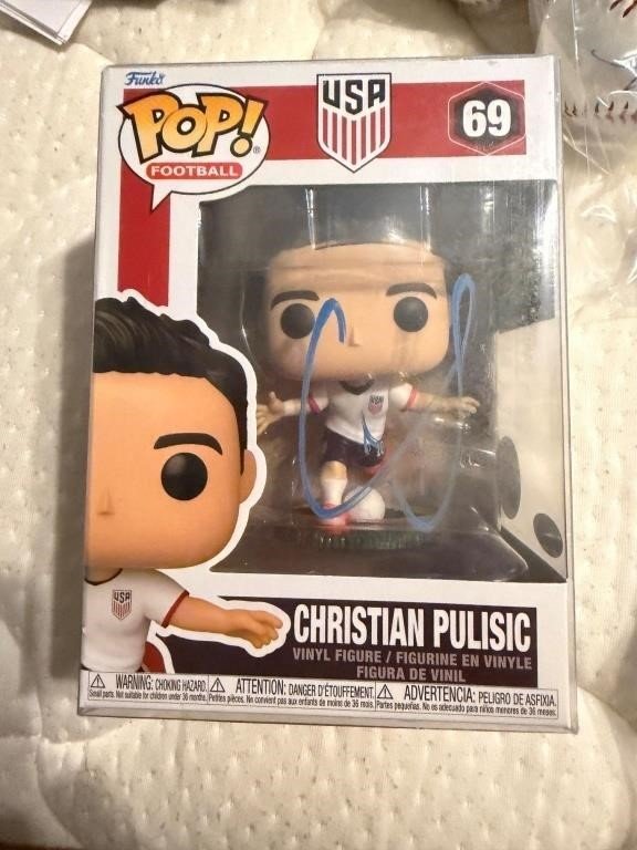 Signed Funko Pop! Soccer Christian Pulisic #69 Figure Team USA