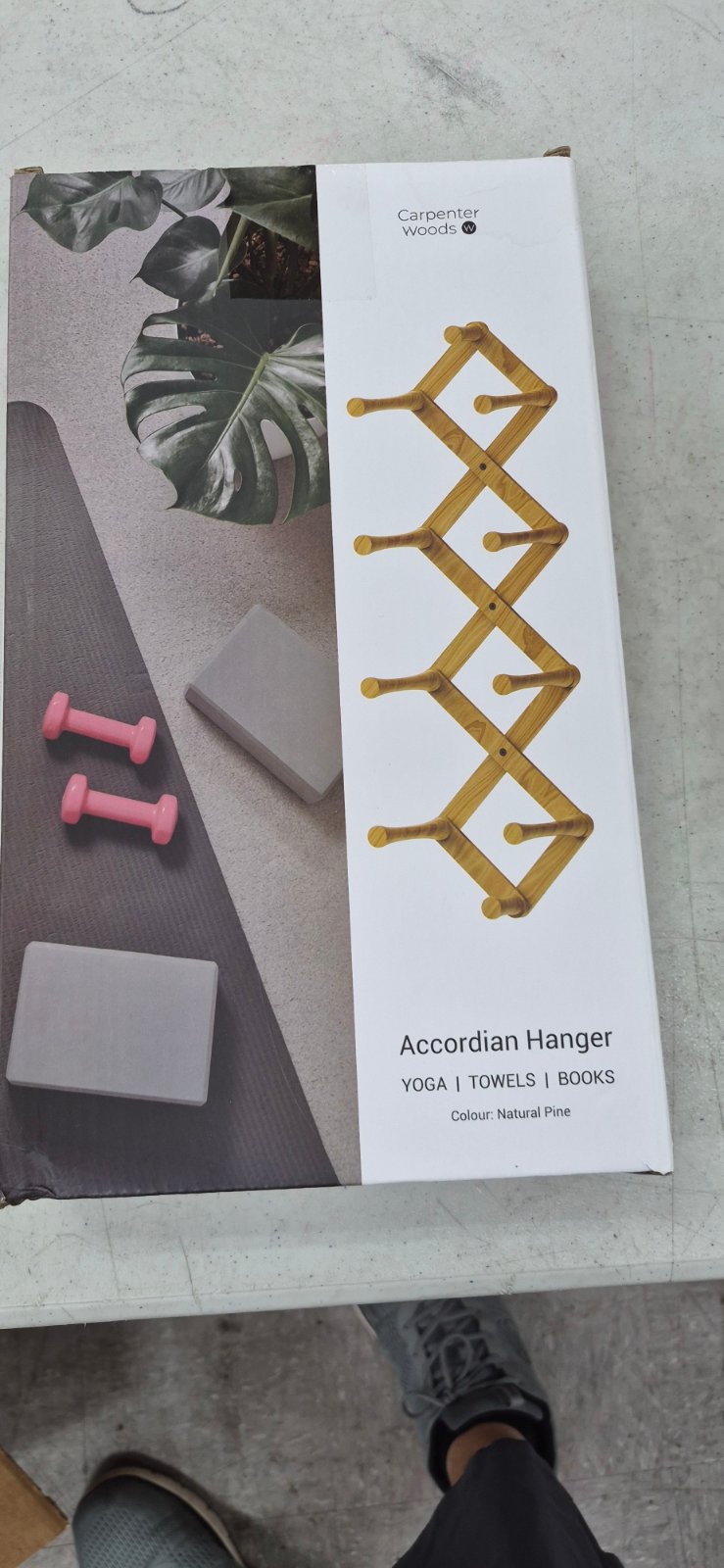 Carpenter Woods Expandable Accordion Wall Hanger Rack